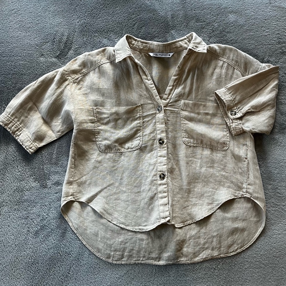 ZARA Tortoise Cropped Button-Up Shirt